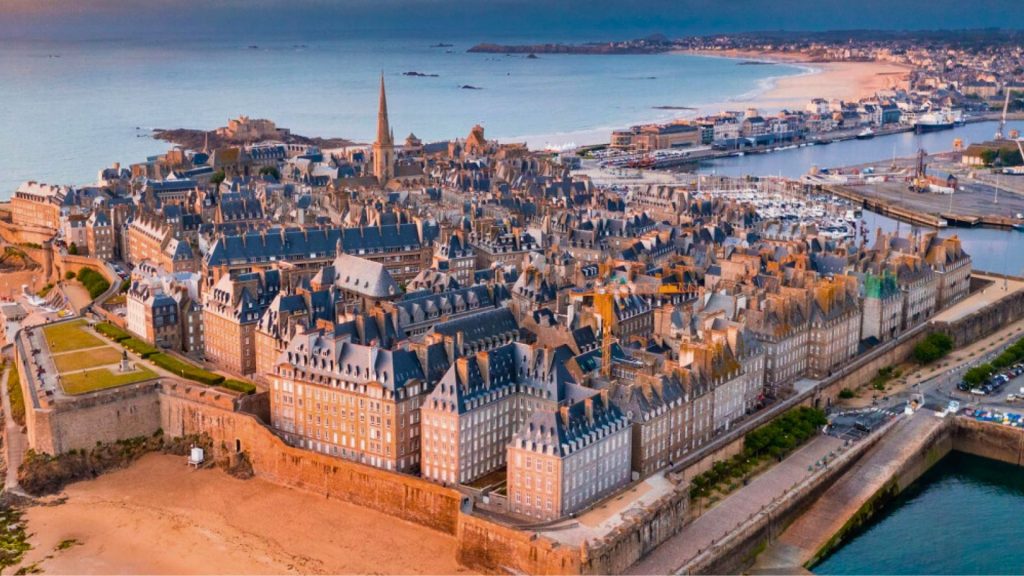 La citadelle de Saint-Malo, la ville de corsaire à 30 minutes du Cocon de Matignon